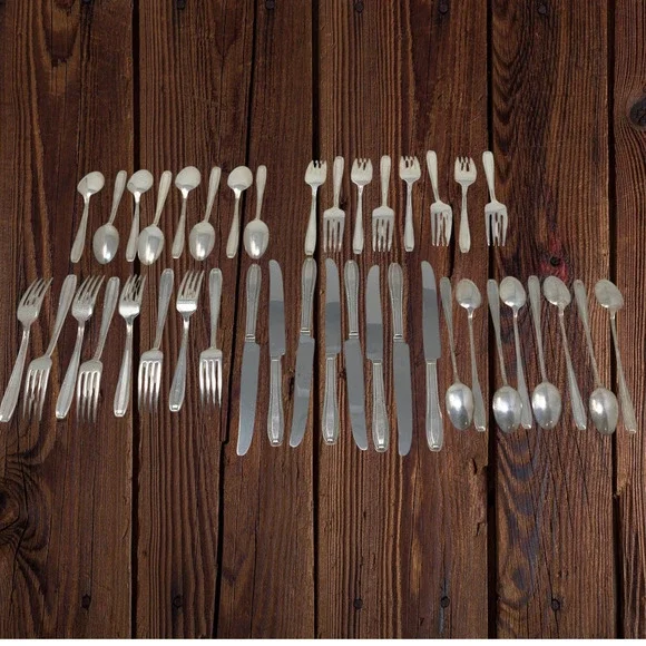 Vintage Lot 40 Pc Harmony House Serenade AA+ Silverplate Flatware Sears Svc 8 - Picture 9 of 14